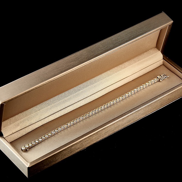 Bratara tennis din Aur cu Diamante Incolore 4.50ct - model br2694