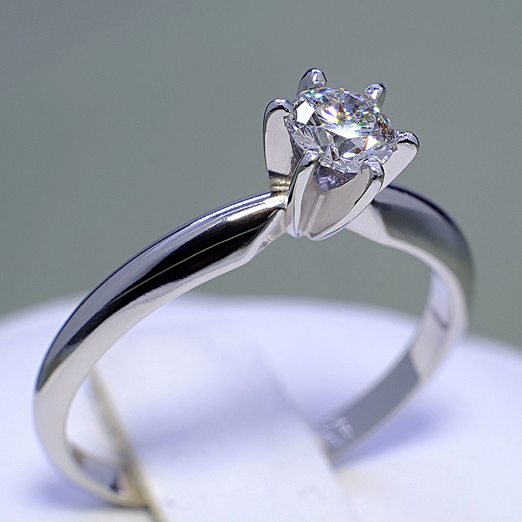 Inel de logodna din Aur 18k sau Platina cu Diamant Certificat GIA 0.30ct sau 0.40ct - model i012