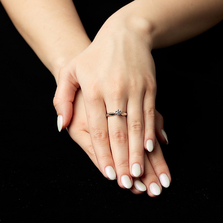 Inel de logodna din Aur 18k sau Platina cu Diamant Certificat GIA 0.50ct sau 0.70ct - model i017