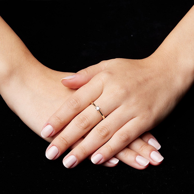 Inel de logodna din Aur 18k sau Platina cu Diamant Certificat GIA 0.30ct sau 0.40ct - model i026