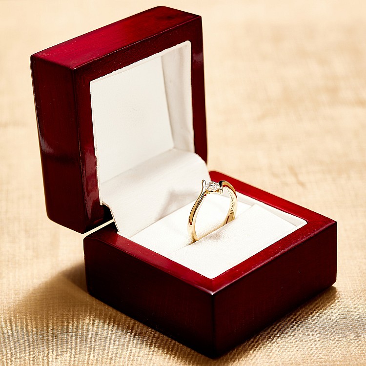 Inel de logodna din Aur 18k sau Platina cu Diamant 0.15ct - 0.25ct - model i060