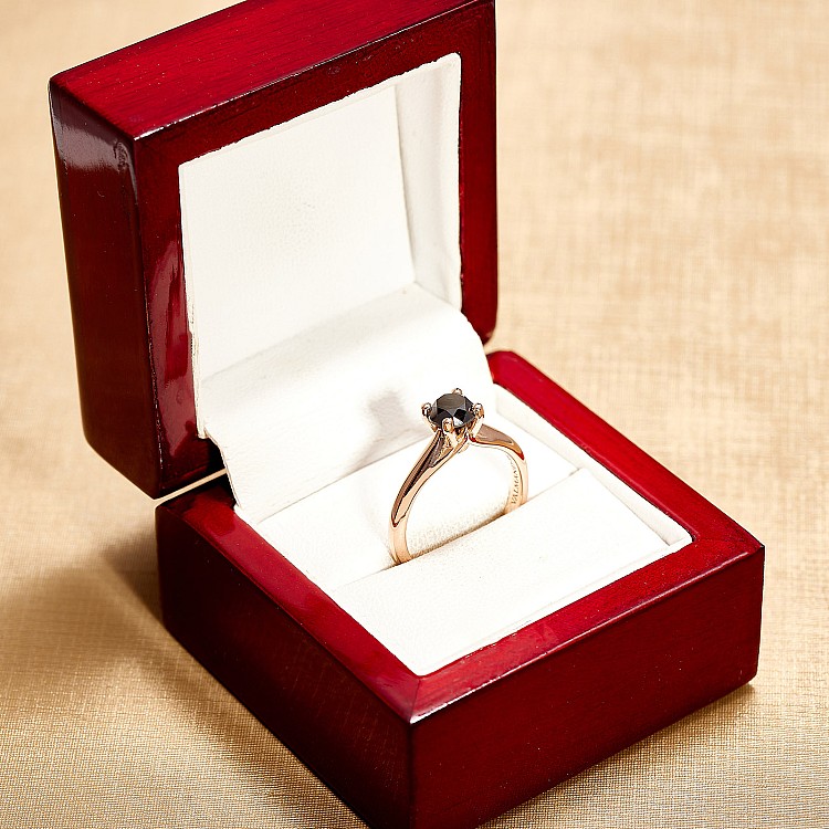 Inel de logodna din Aur 18k sau Platina cu Diamant Negru 0.33ct - 0.85ct - model i122047