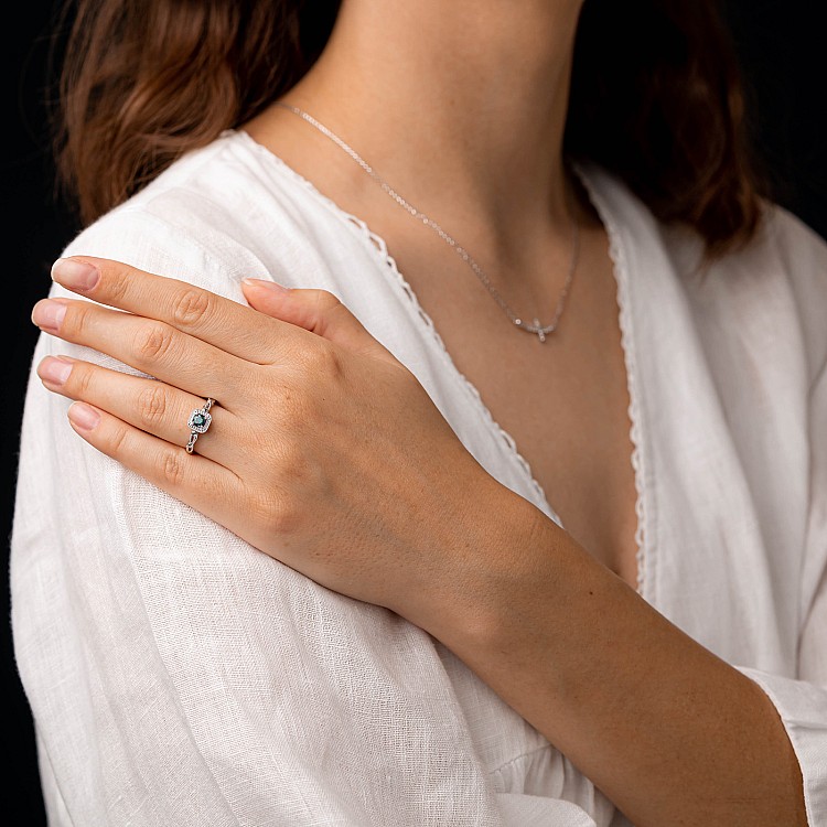 Inel de logodna Vintage din Aur 18k sau Platina cu Diamant Albastru 0.15ct - 0.25ct - model i122341