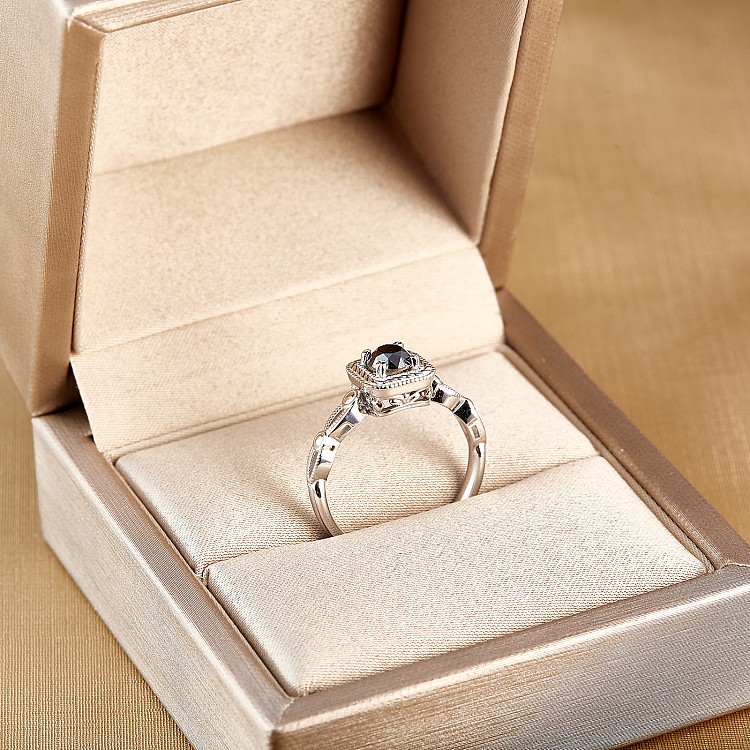 Inel de logodna din Aur 18k sau Platina cu Diamant Negru 0.33ct - 0.85ct - model i122341