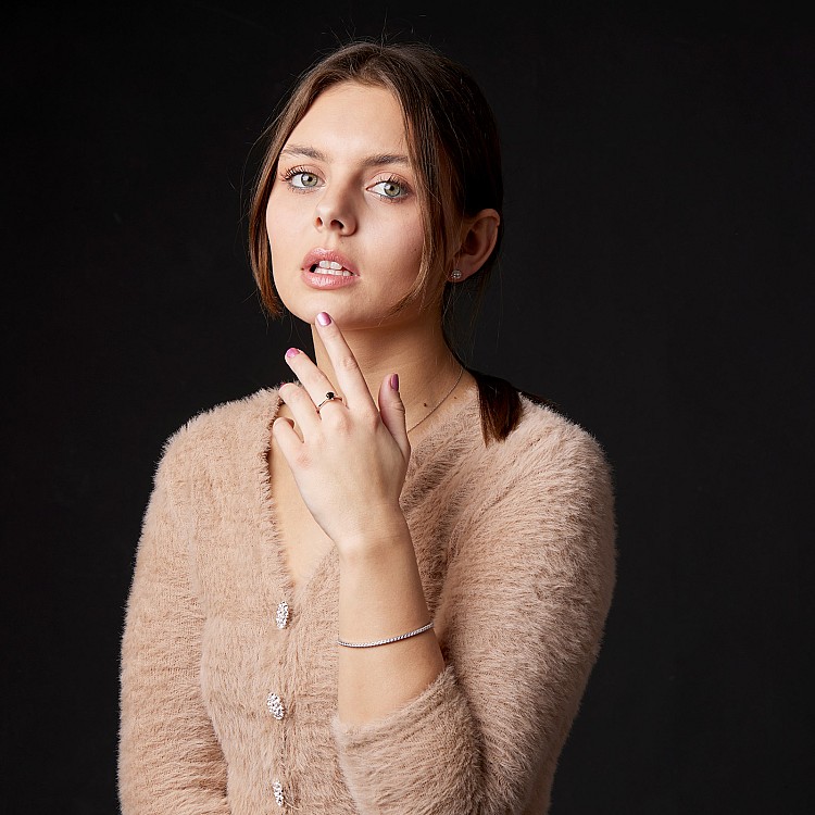 Inel de logodna model Tiffany din Aur Galben 18k cu Diamant Negru - model i168