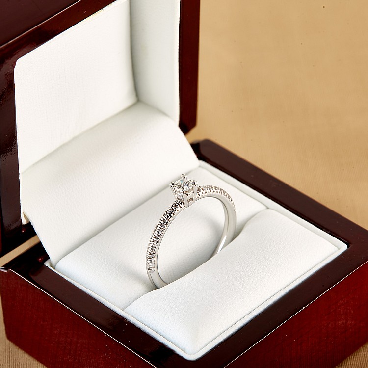 Inel de logodna din Aur 18k sau Platina cu Diamant Incolor 0.15ct - 0.25ct - model i71648