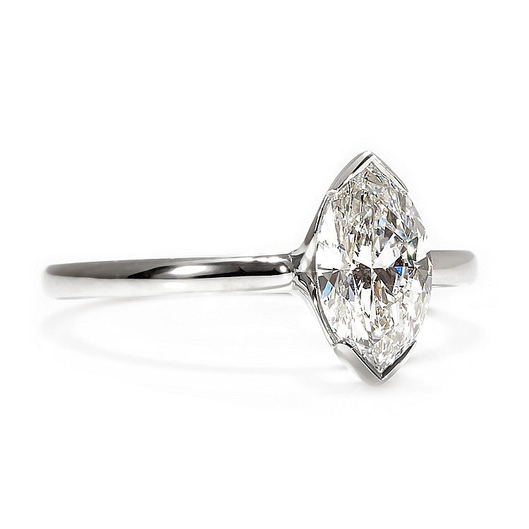 Inel de logodna din Platina cu Diamant Incolor Marquise Lab Grown Certificat IGI de 1.00ct - model i4454