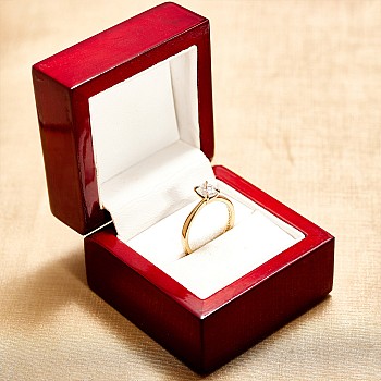 Inel de logodna din Aur 18k sau Platina cu Diamant Oval Certificat GIA 0.30ct sau 0.40ct - model i4460