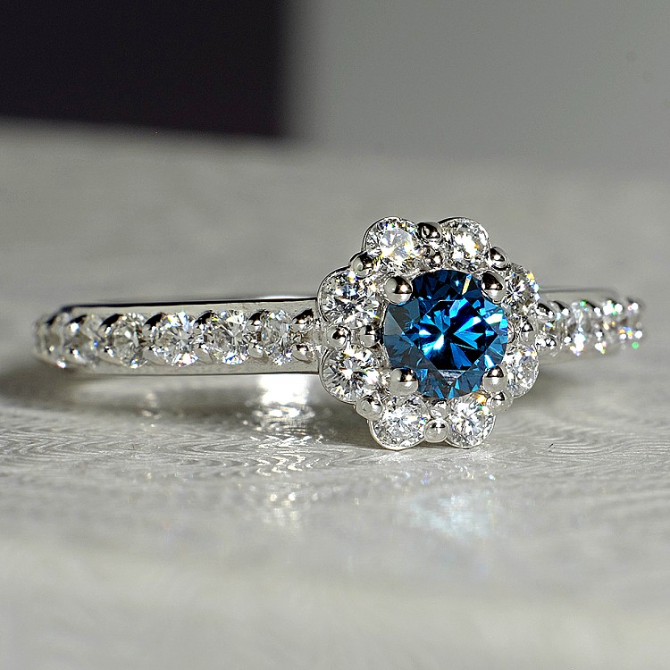 Inel Cadou din Aur 18k sau Platina cu Diamant Albastru si Diamante - model i122092