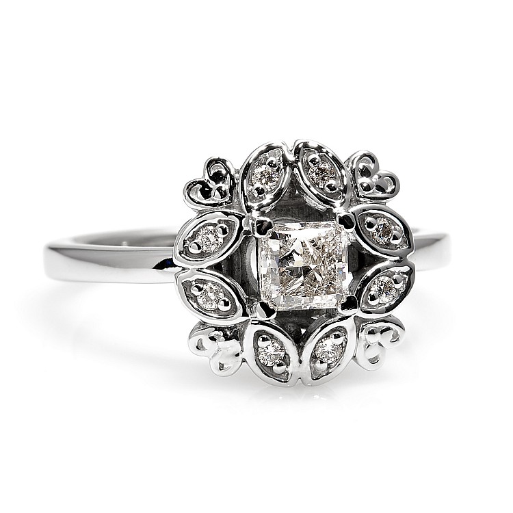 Inel de logodna din Aur 18k sau Platina cu Diamant Central Certificat GIA 0.30ct sau 0.40ct si Diamante secundare - model i72000