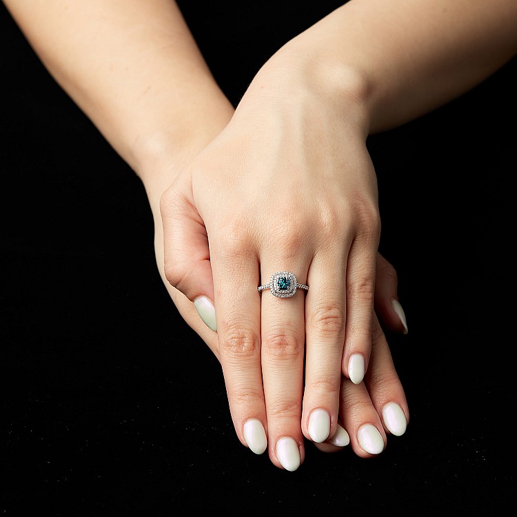 Inel de logodna din Aur 18k sau Platina cu Diamant Albastru si Diamante - model i1903