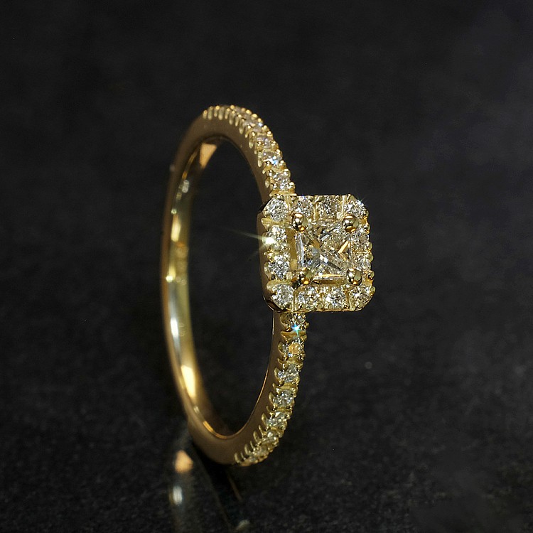 Inel de logodna din Aur 18k sau Platina cu Diamant central GIA 1.00ct si Diamante secundare - model i884