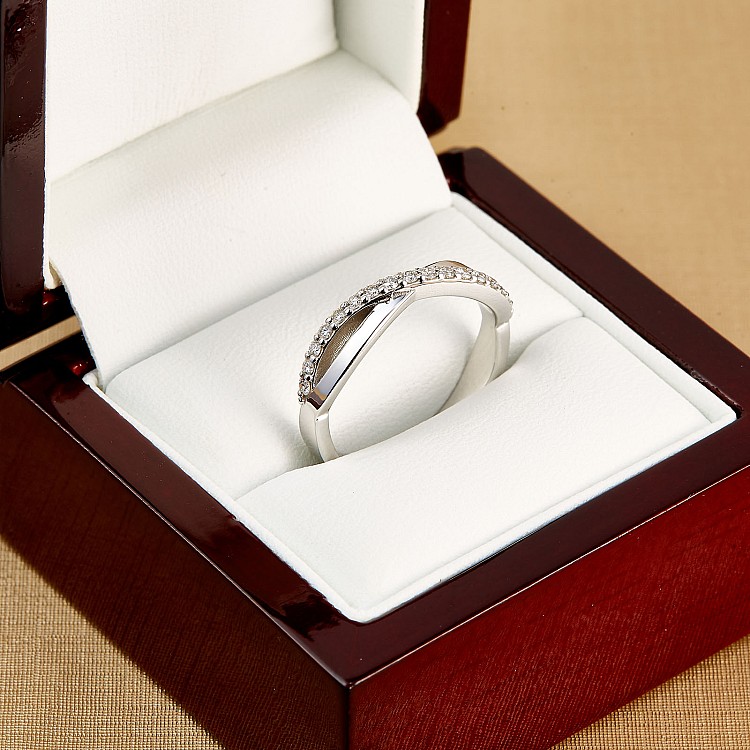 Inel Cadou din Aur cu Diamante - model i503