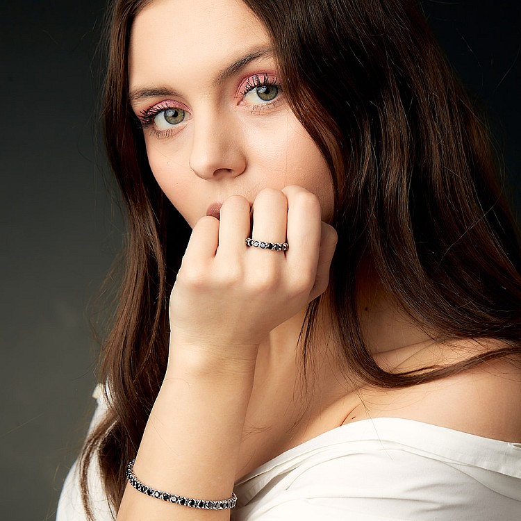 Inel Eternity din Aur cu Diamante Negre - model FM4-7PT