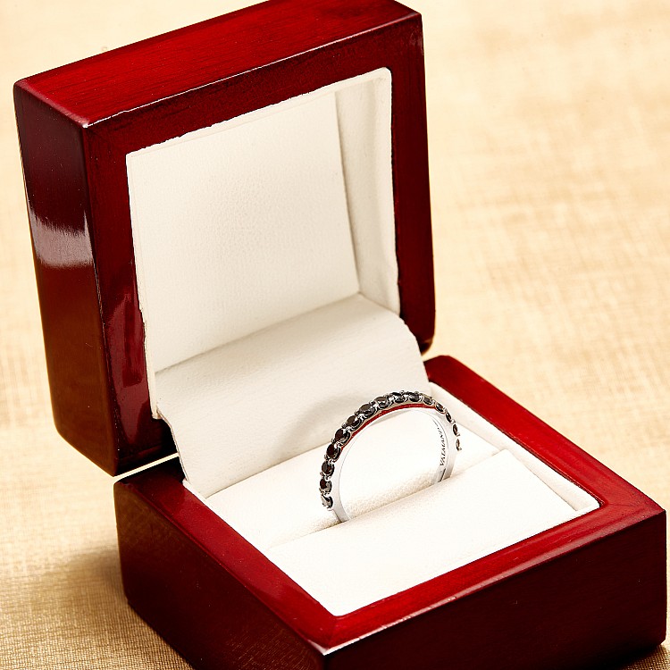 Inel Semi-Eternity din Aur cu Diamante Negre - model i3149