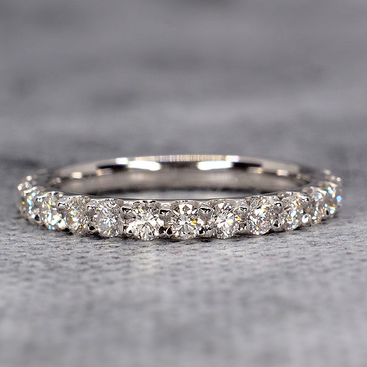Inel Cadou din Aur sau Platina cu Diamante - model i033