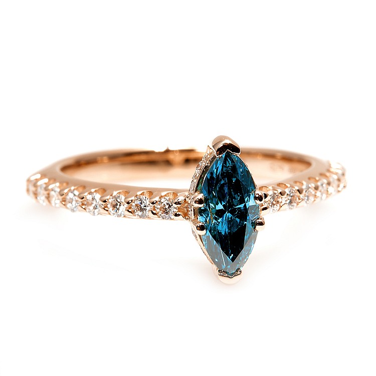 Inel de logodna din Aur 18k sau Platina cu Diamant Albastru Marquise si Diamante Incolore - model i1050