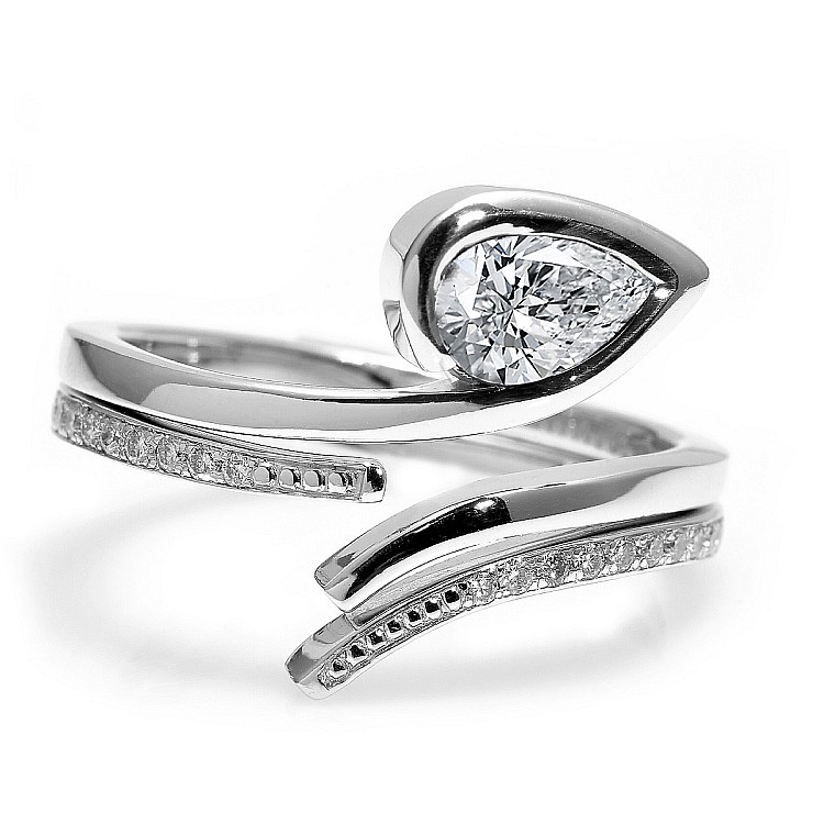 Inel de logodna din Aur 18k sau Platina cu Diamant Pear Certificat GIA 0.30ct sau 0.40ct - model i1187