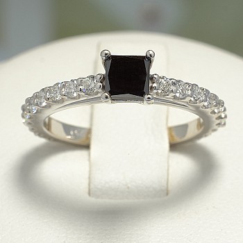 Inel de logodna din Aur 18k sau Platina cu Diamant Negru Princess si Diamante - model i122096