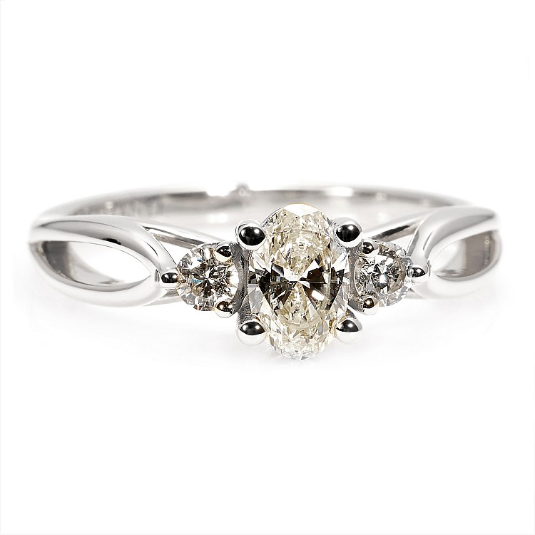 Inel de logodna din Aur 18k sau Platina cu Diamant Central Certificat GIA 0.50ct sau 0.70ct si Diamante secundare - model i122513