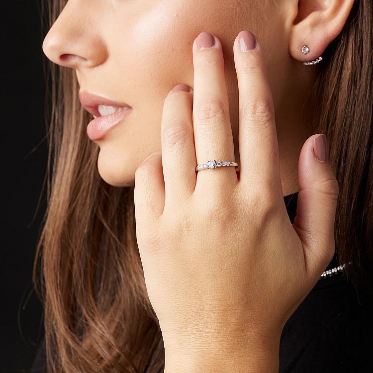 Inel de logodna din Aur 18k sau Platina cu Diamante 0.10ct - 0.25ct - model i581