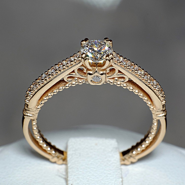 Inel de logodna model Verragio din Aur 18k sau Platina cu Diamant Central Certificat GIA 0.30ct sau 0.40ct si Diamante secundare - model i636
