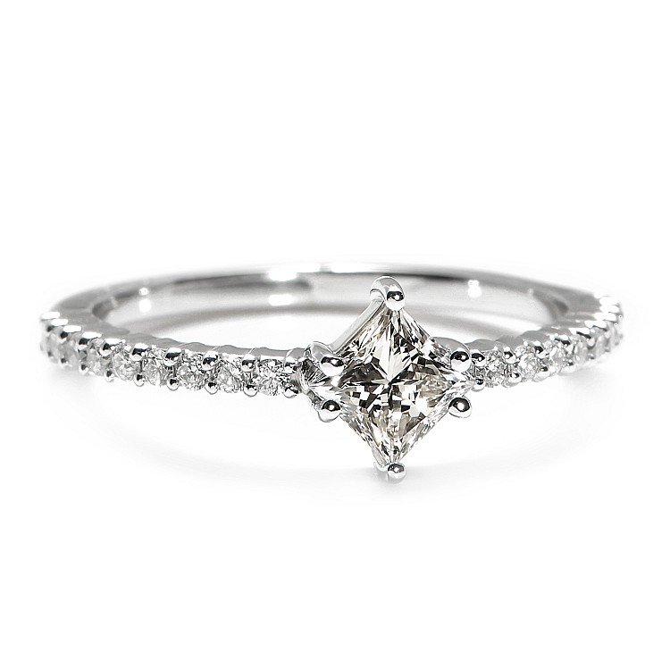 Inel de logodna din Aur 18k sau Platina cu Diamant Princess Certificat GIA 0.30ct sau 0.40ct si Diamante secundare - model i311