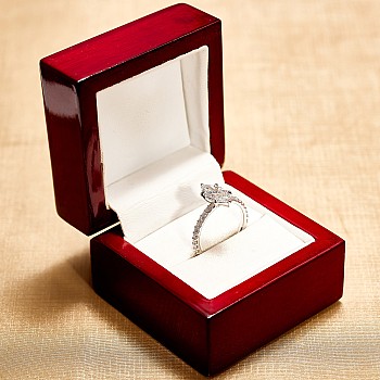 Inel de Logodna din Aur 18k sau Platina cu Diamant Marquise Certificat GIA 1.00ct - model IRIS