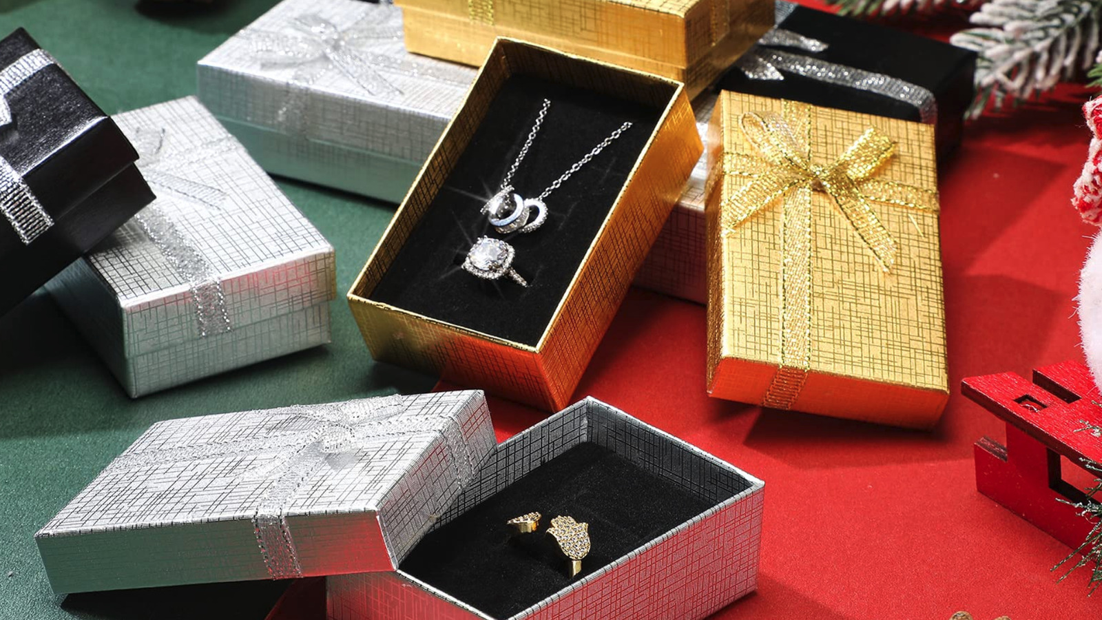 Ghidul cadourilor de Crăciun - 5 bijuterii Valmand pe care să le oferi de sărbători