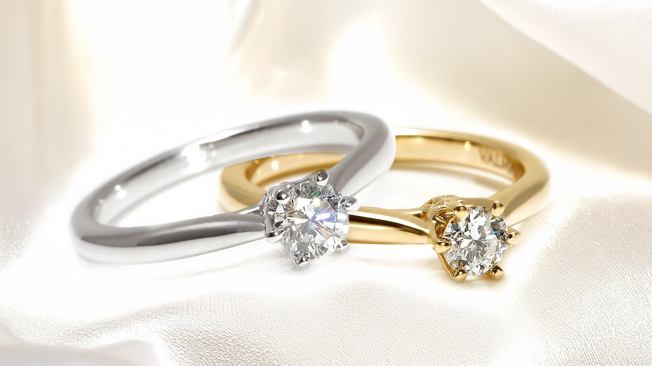 Inele de logodnă din aur alb vs. aur galben – avantaje și dezavantaje