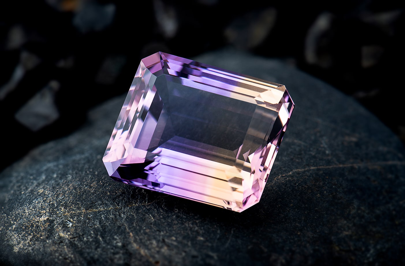 Ametistul și beția culorii