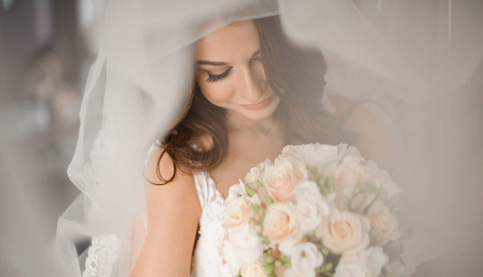 TOP 3 perechi de cercei mireasă cu diamante de la Valmand