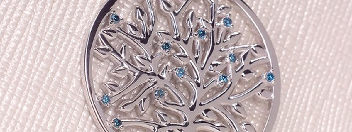 Ce simbolistica are un pandantiv copacul vietii din aur?