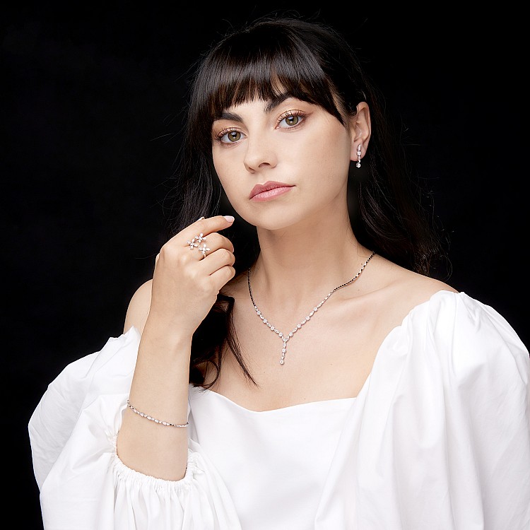 Cercei din Aur Alb 18k cu Diamante Bagheta si Rotunde - model c3619