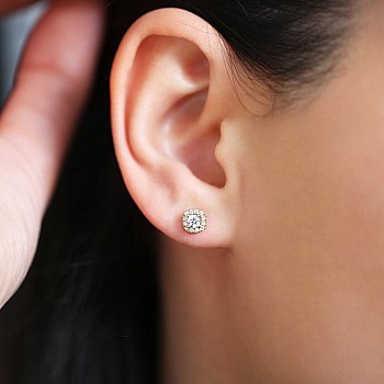 Cercei Stud Anturaj din Aur cu Diamante - model c3130