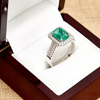 Inel de Logodna din Aur 18k sau Platina cu Smarald Emerald si Diamante - model i1902