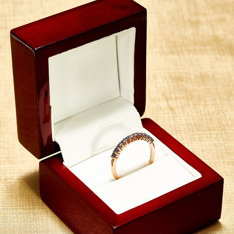 Inel Cadou din Aur cu Safire - model i018