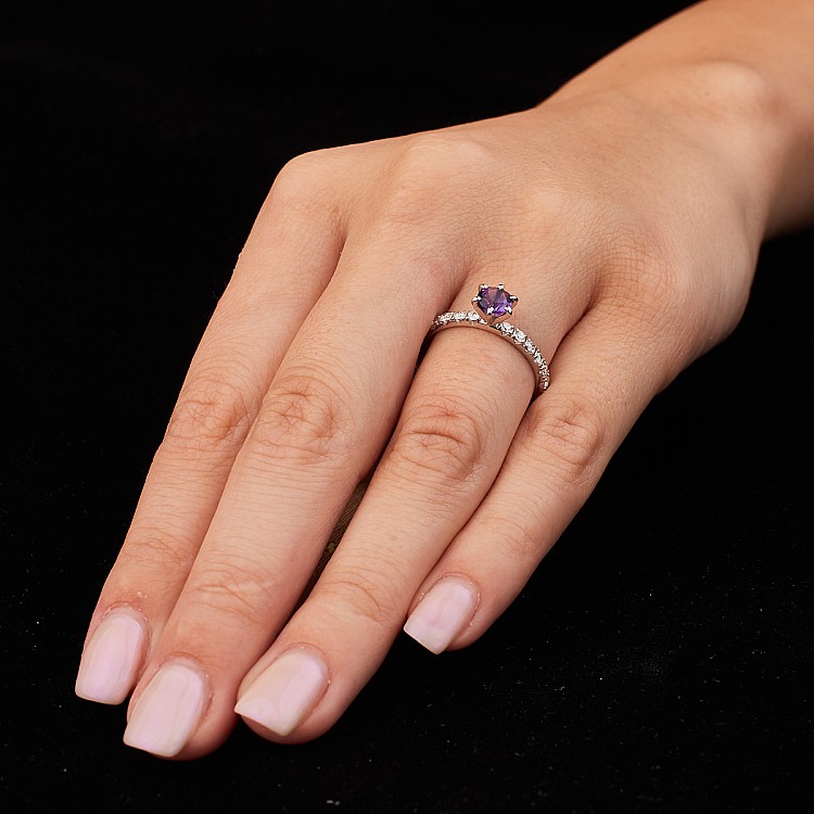 Inel din Aur sau Platina cu Ametist si Diamante - model i1869