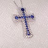 Cruciulita Unisex din Aur cu Diamante si Safire - model pan1581