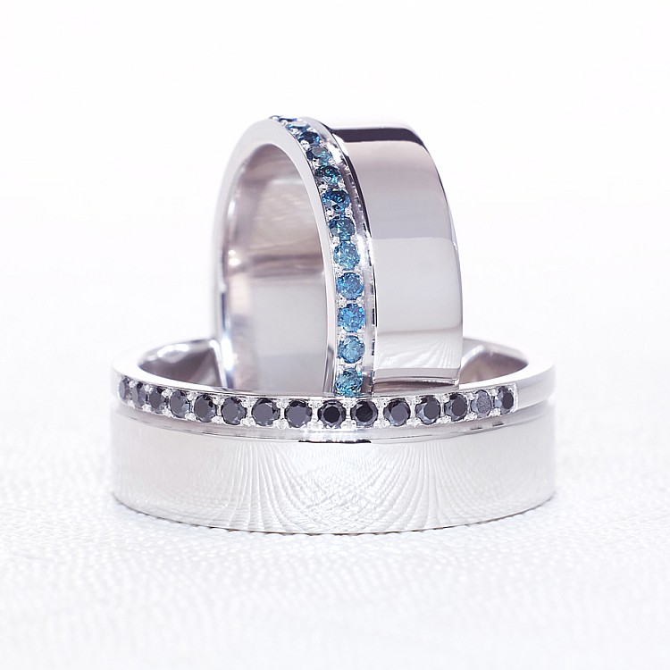 Verighete din Aur 18k sau Platina cu Diamante Albastre si Negre - model v038