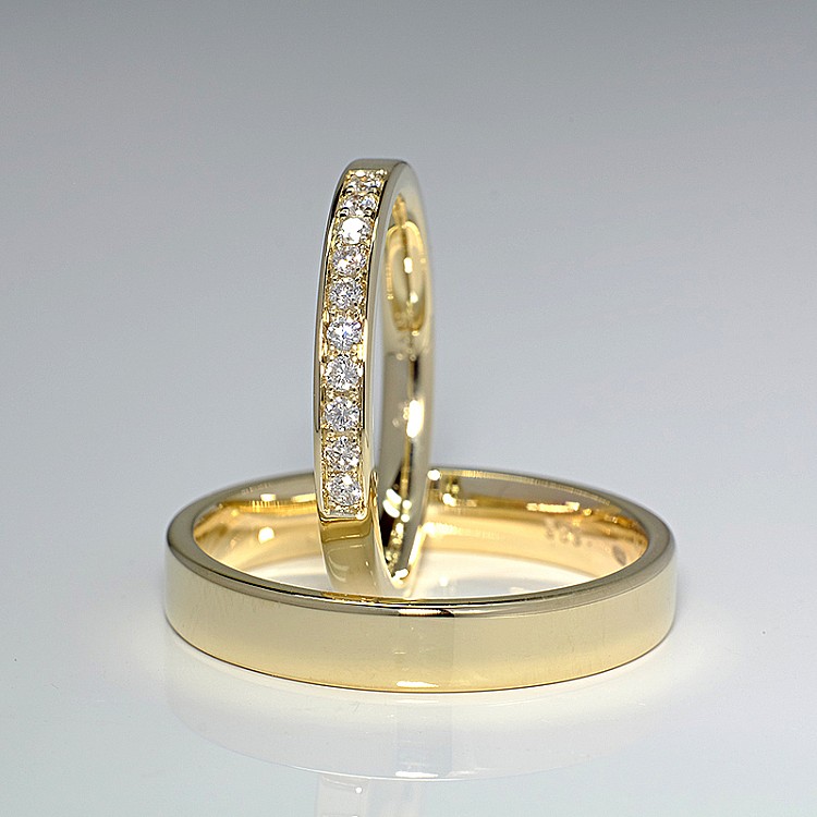 Verighete din Aur 18k sau Platina cu Diamante - model v067