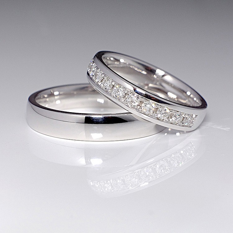 Verighete din Aur 18k sau Platina cu Diamante - model v115