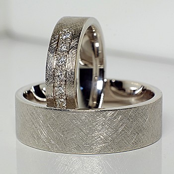 Verighete din Aur 18k sau Platina cu Diamante - model v131