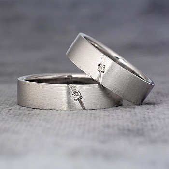 Verighete din Aur 18k sau Platina cu Diamante Patrate - model v193