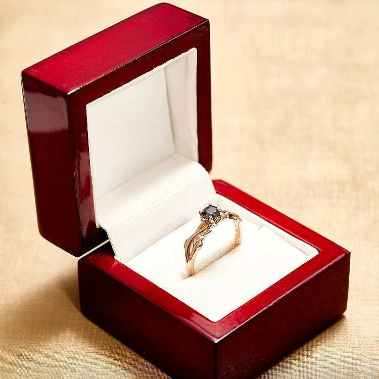 Inel de logodna Solitaire din Aur Roz 18k cu Diamant Negru - model i124343