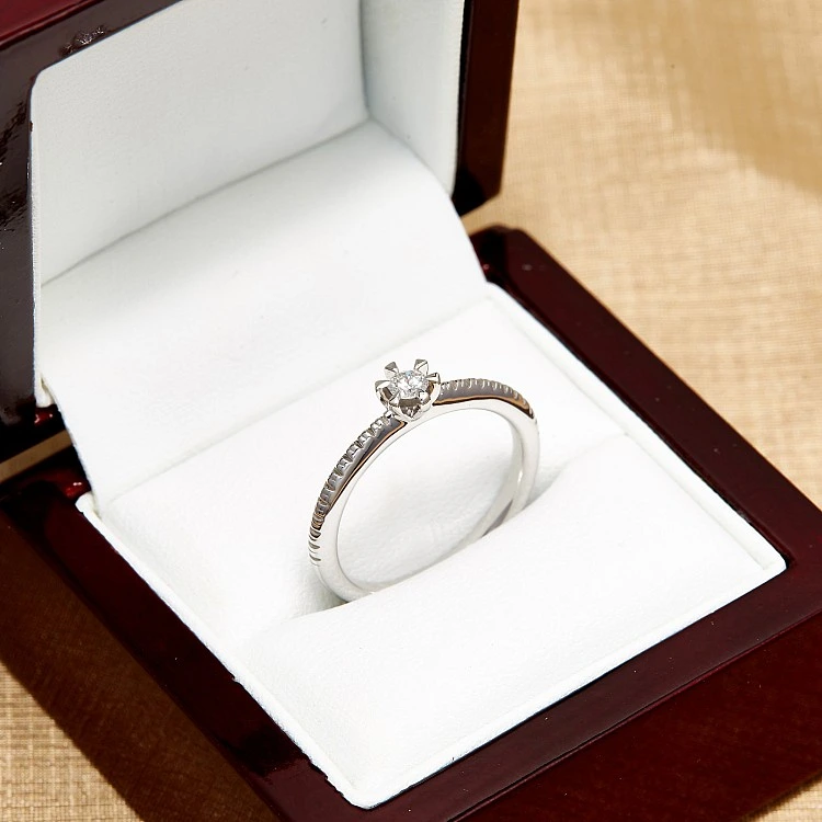 Inel de logodna din Aur 18k sau Platina cu Diamant 0.15ct - 0.25ct - model i220