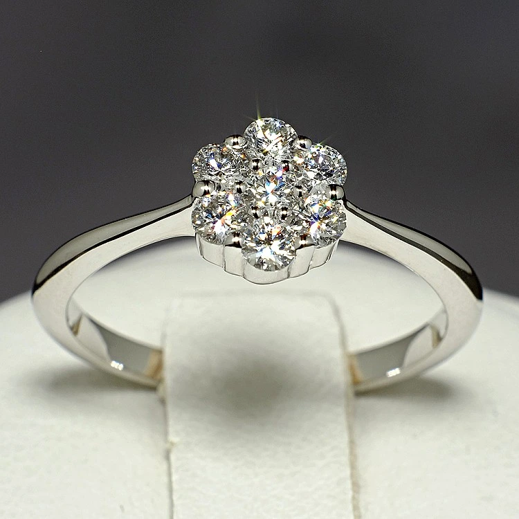 Inel Cadou din Aur cu Diamante - model i028