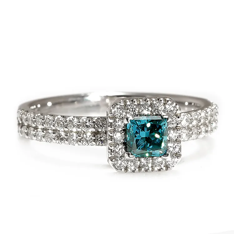 Inel Cadou din Aur 18k sau Platina cu Diamant Albastru Princess si Diamante Incolore - model i1061