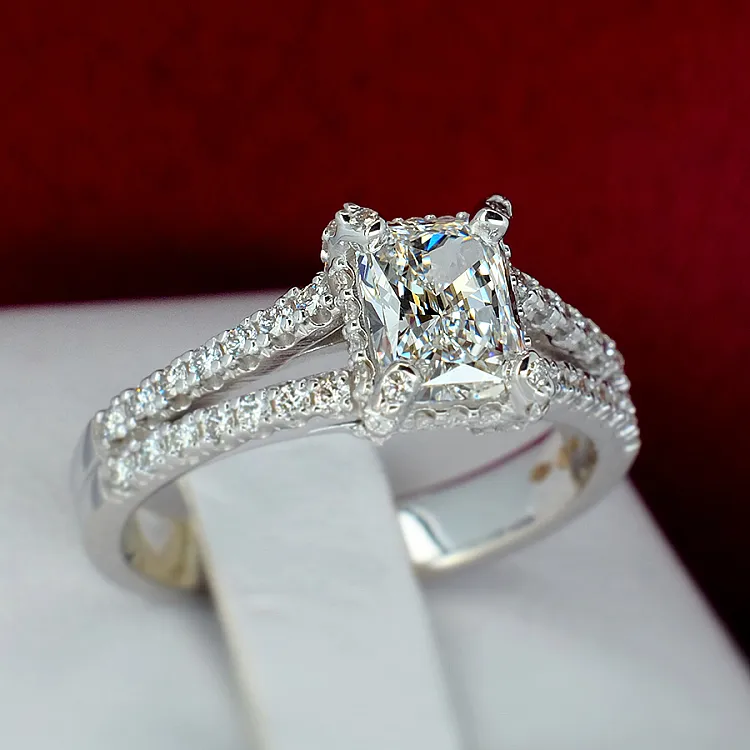 Inel de logodna din Aur 18k cu Diamant Emerald certificat GIA - model i1859