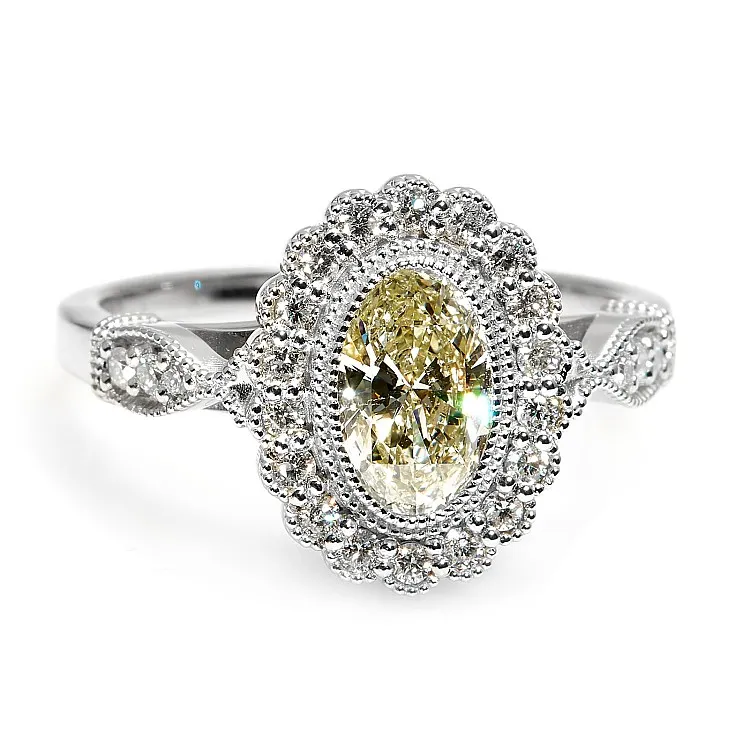 Inel de logodna Vintage din Aur cu Diamant Oval certificat GIA - model i2938